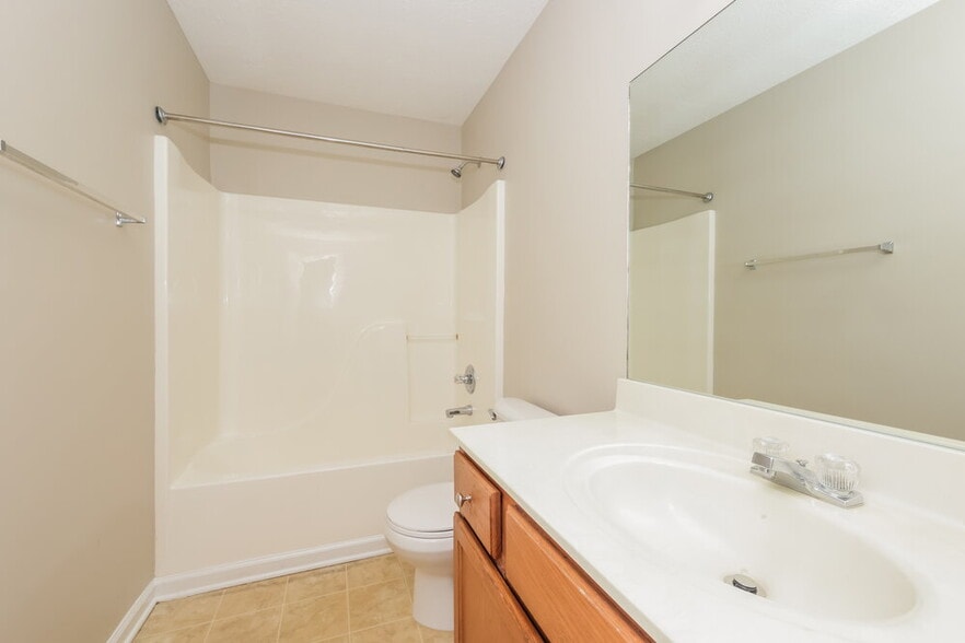 Building Photo - 1102 Nahanee Ct