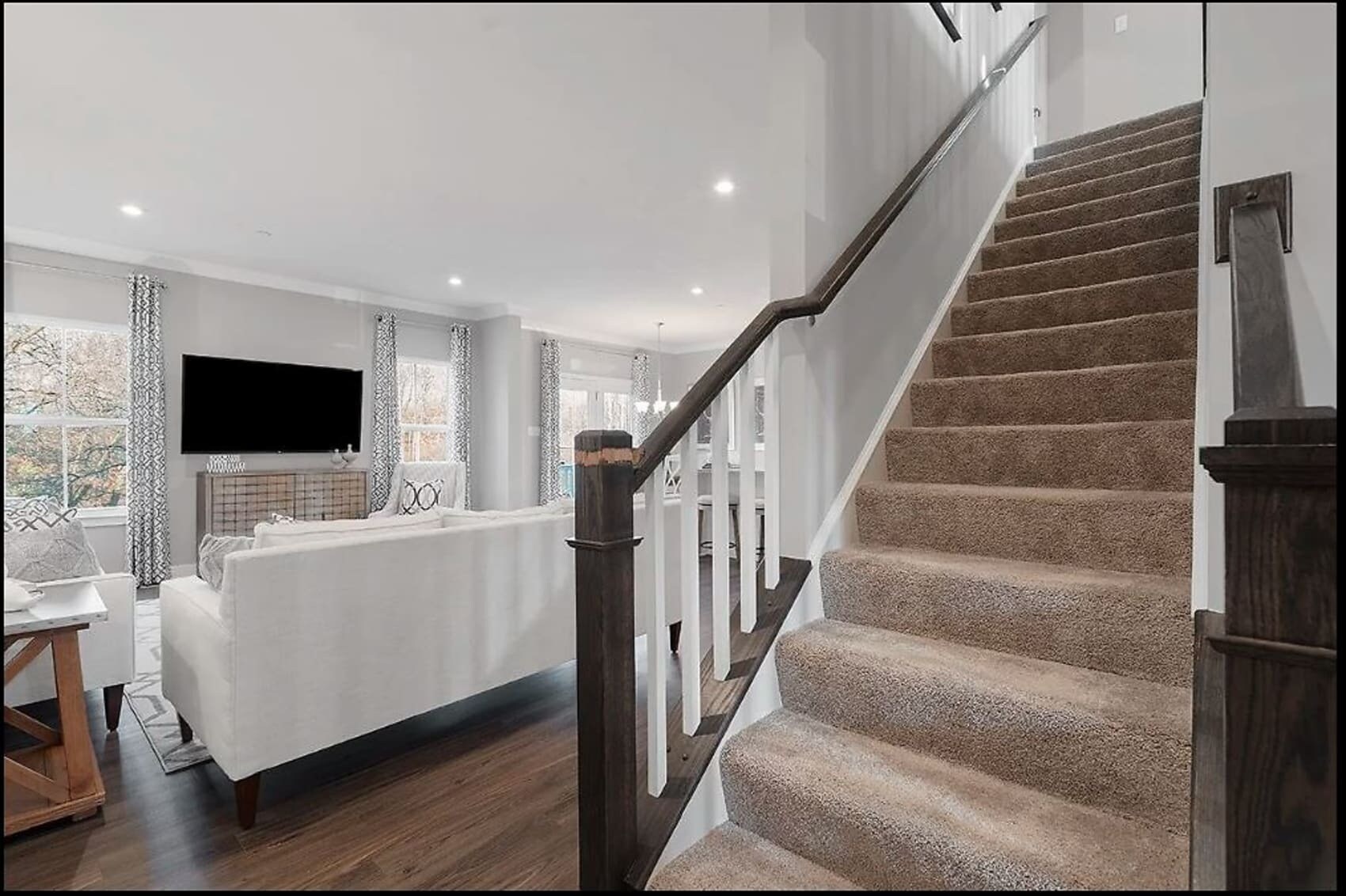 Building Photo - 300 Plaza Dr