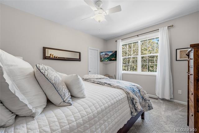 Building Photo - 450 Lariat Loop