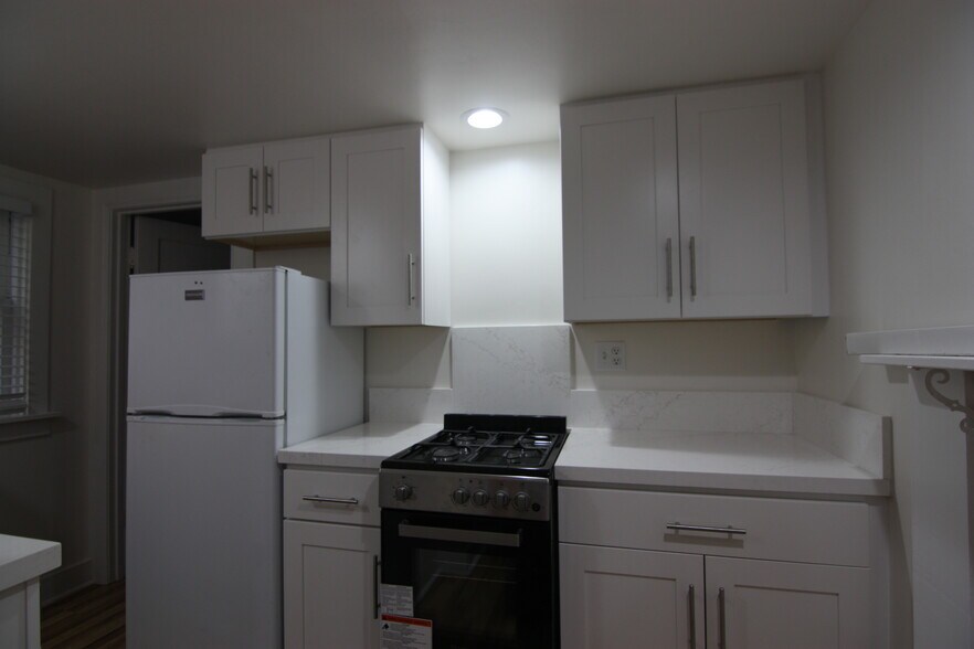 Building Photo - 419 Belvedere St