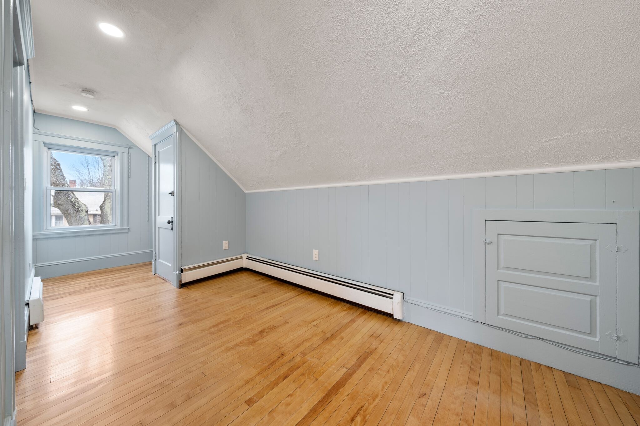 Building Photo - 69 Endicott St