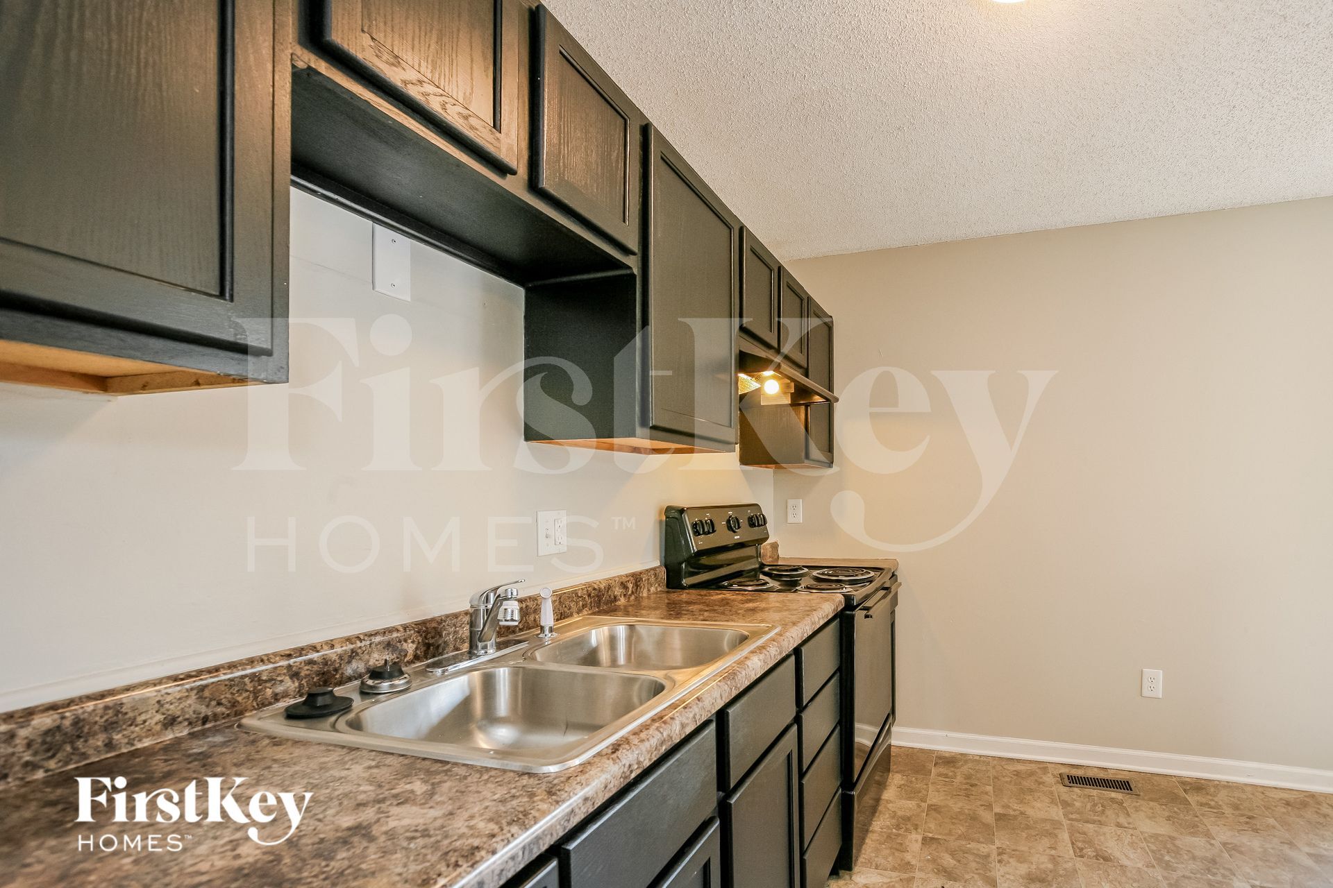 Building Photo - 9431 Pepperidge Dr