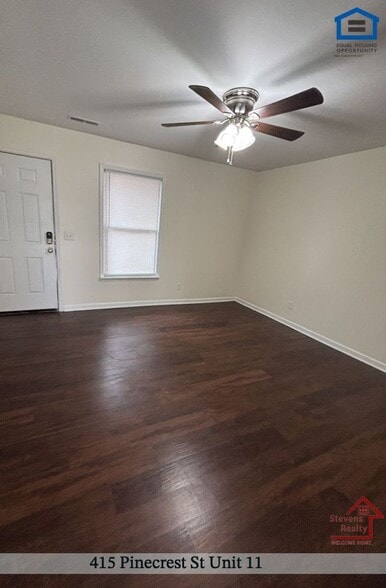 Building Photo - 415 Pinecrest St