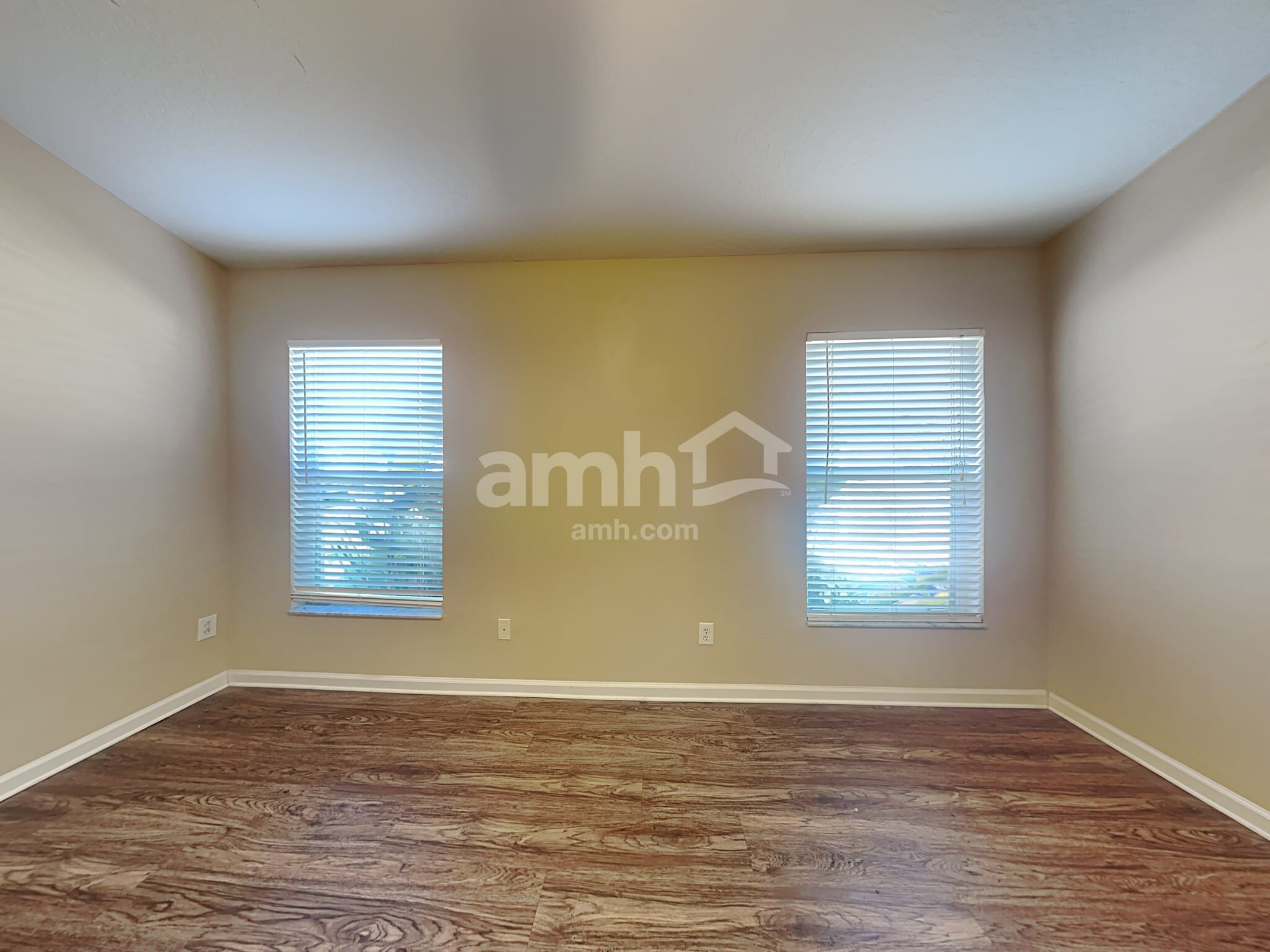 Building Photo - 10412 Soaring Eagle Dr