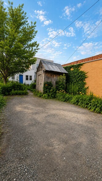 Building Photo - 450 Hamilton St