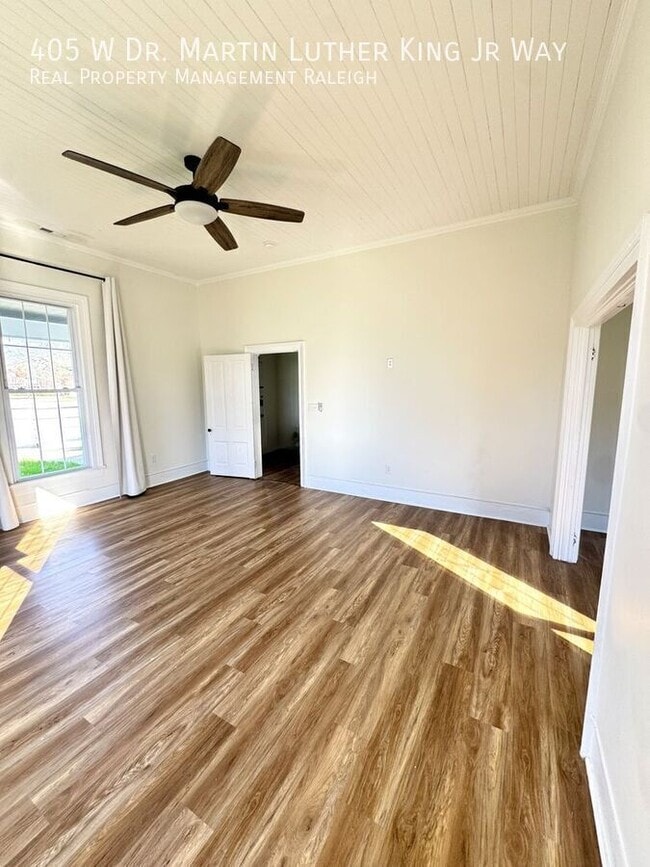 Building Photo - 405 W Dr. Martin Luther King Jr. Way