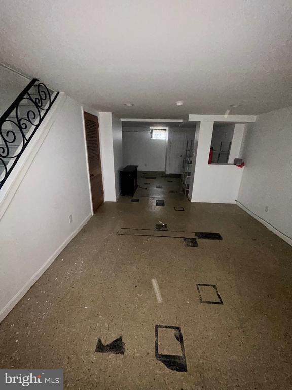 Building Photo - 4655 Benson St