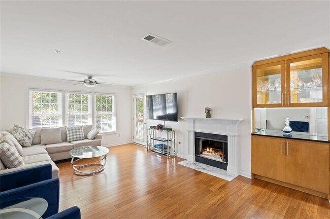 Primary Photo - 2714 Vinings Central Run SE