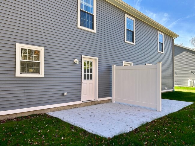 Building Photo - 481 Norwich Ave