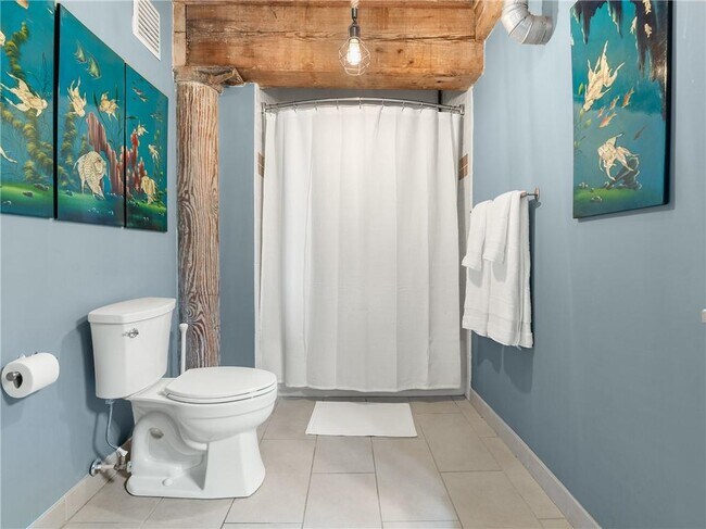 Building Photo - 170 Boulevard NE