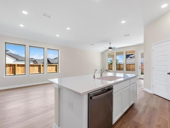 Building Photo - 4203 Chloe Ridge Ln