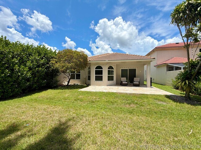Building Photo - 5725 Via De La Plata Cir