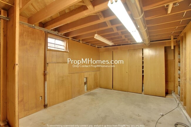 Building Photo - Gorgeous 4 Bedroom Mid-Century Modern in SW!