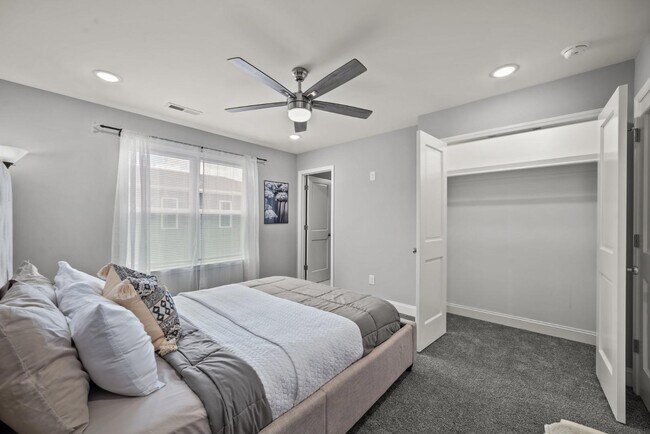 Building Photo - 508 Watauga Ave