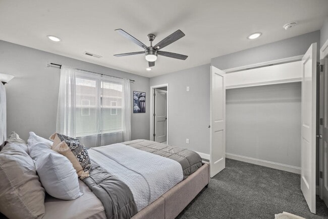 Building Photo - 510 Watauga Ave