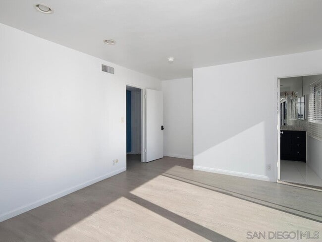 Building Photo - 721 Camino Del Mar
