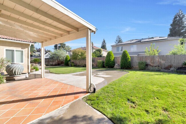Building Photo - 2157 S Eddy Ave