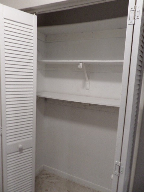 Building Photo - $25 App Fee & December Rent Free! * Spacious 2bdrm/1bath Condo ** $1,545.00** READY NOW ** No Sec...