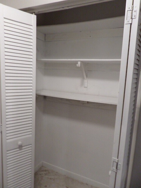 Building Photo - $25 App Fee & December Rent Free! * Spacious 2bdrm/1bath Condo ** $1,600.00** READY NOW ** No Sec...