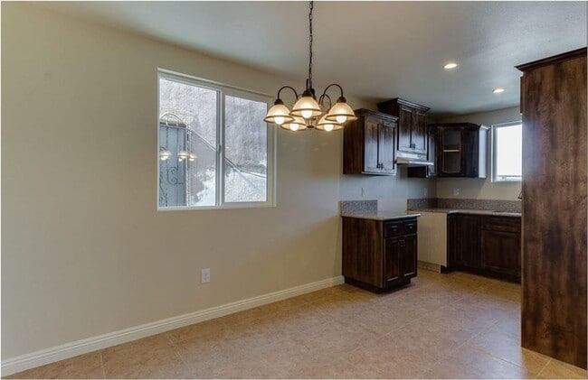 Building Photo - 88(1627)