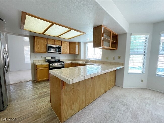 Building Photo - 420 Crater Ct