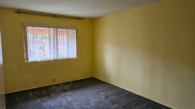 Building Photo - 10216 Princess Sarit Way