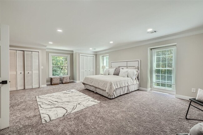 Building Photo - High-End Fully Furnished Luxury Gated French Chateau behind Dunwoody Country Club