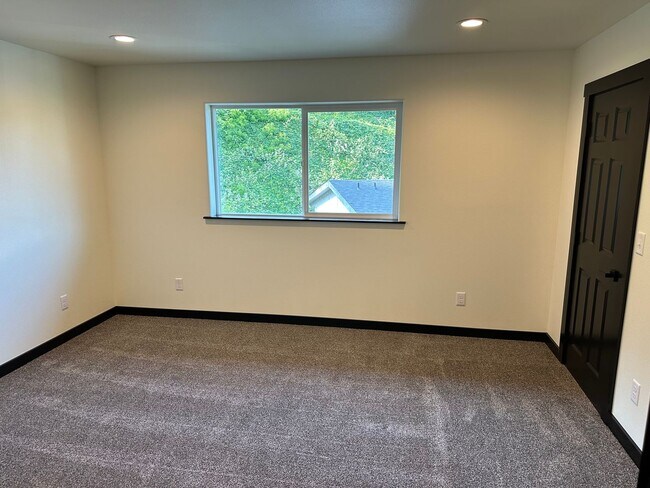 Building Photo - Brand New 4 Bedroom Home, Call to Schedule your showing today!