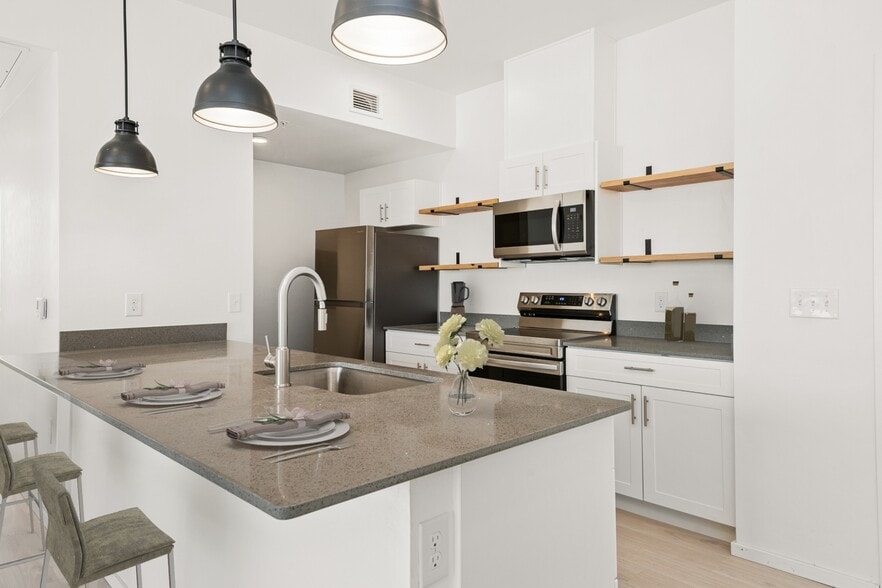 Building Photo - The Flash Tucson Residential