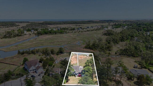 Building Photo - 20B Freeman Dr
