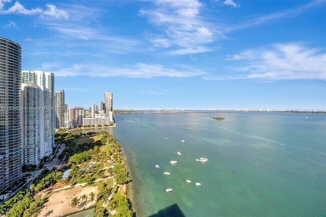 Building Photo - 1717 N Bayshore Dr