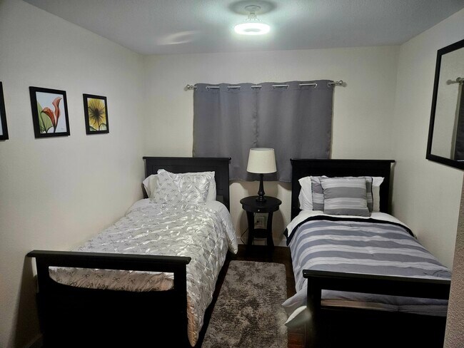 Building Photo - 3021 W Blue Sky Dr