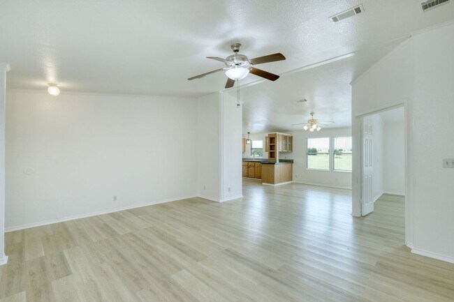 Building Photo - 132 Co Rd 247