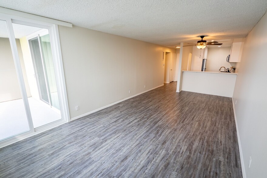 Interior Photo - 4200 S Harbor Blvd