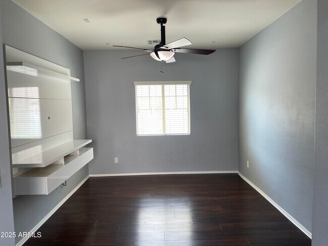 Building Photo - 14240 W Country Gables Dr