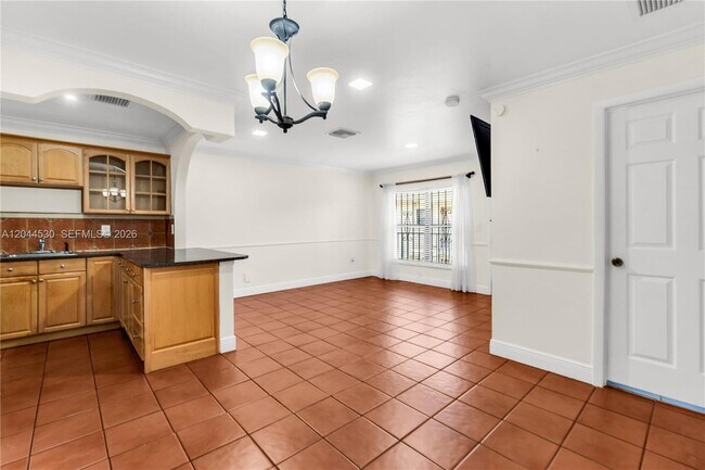 Building Photo - 15350 SW 72nd St