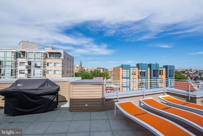 Building Photo - 1311 13th St NW