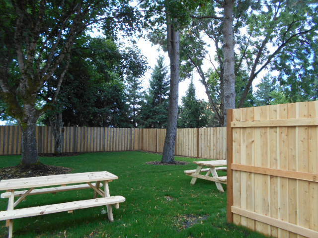 Building Photo - 646 SW Taft St