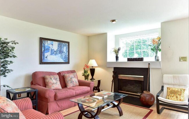 Building Photo - 4804 Heron Neck Ln