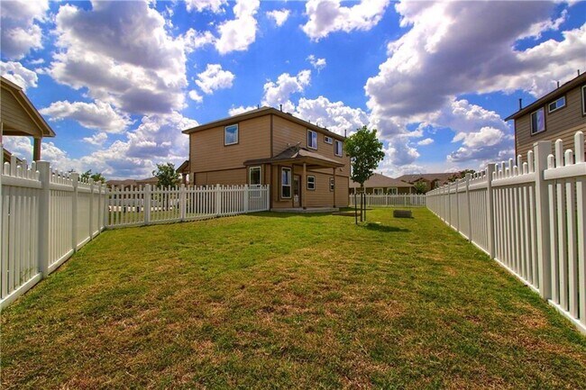 Building Photo - 2014 Barker House Cv