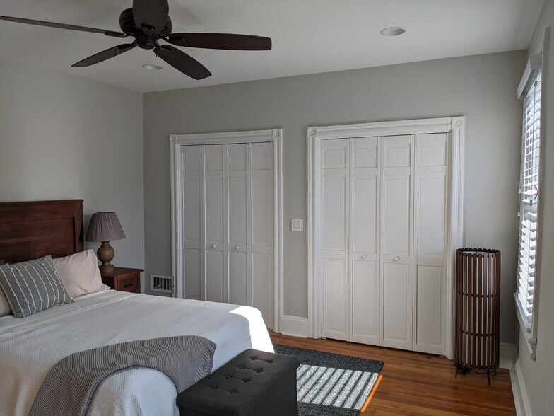 Building Photo - 522 2nd Ave