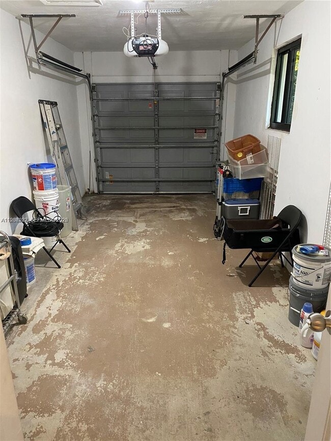 Building Photo - 1501 Lisbon St