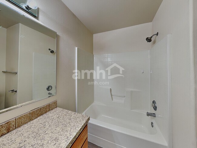 Building Photo - 1149 N Caterpillar Ave