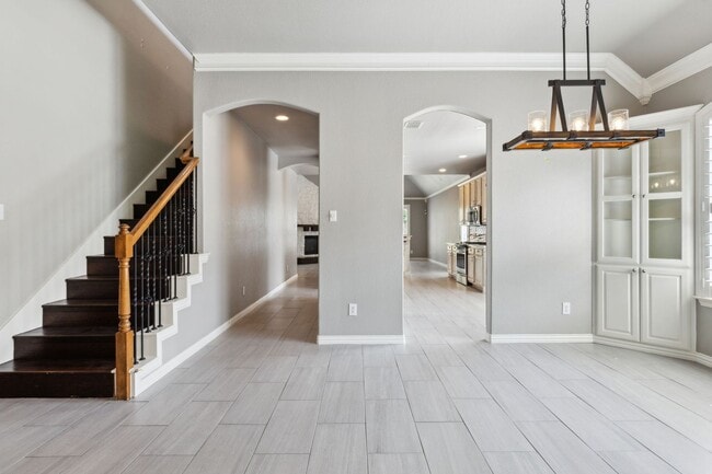 Building Photo - Elegant Living in Fountain Ridge – A Seren...