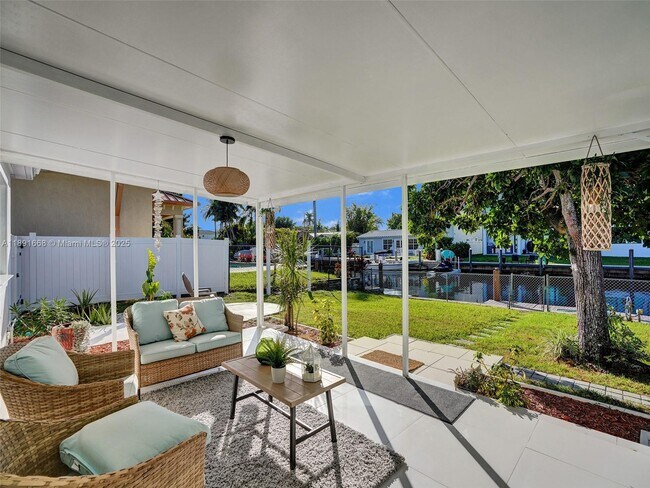 Building Photo - 1216 Guava Isle