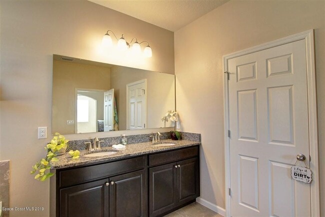 Building Photo - 953 Musgrass Cir