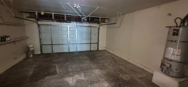 Building Photo - 5023 Oakbrook Cir