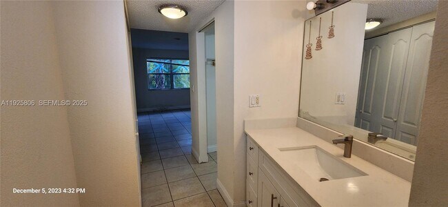 Building Photo - 4235 N University Dr