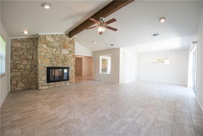 Building Photo - 2902 Silverleaf Dr