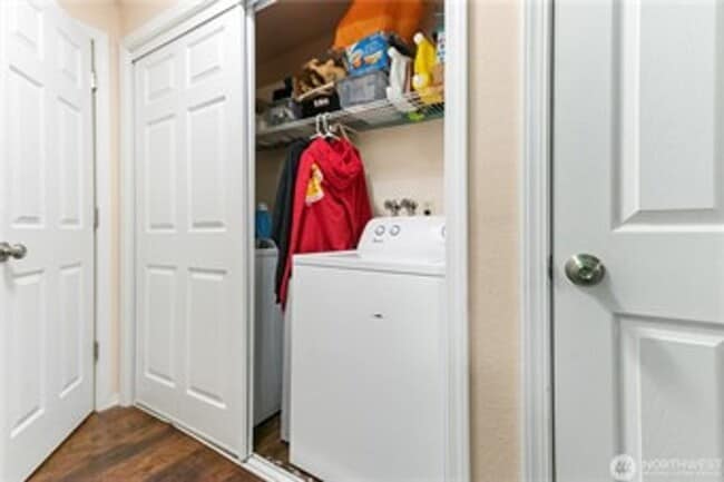 Building Photo - McKinley Duplex